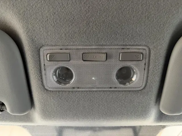 Toyota Yaris 1.0 VVT-i Aspiration 2013 Benzine 32