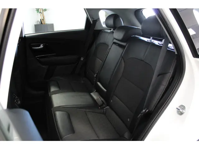 Kia Niro 1.6 GDi PHEV DynamicLine 2022 Hybride Benzine 10