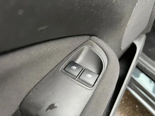 Opel ADAM 1.2 | Airco + Nette auto | 2013 Benzine 13