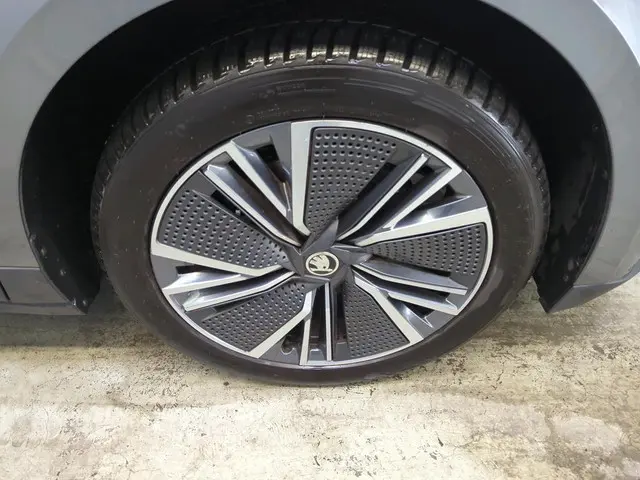 Škoda Enyaq iV 60 Business Edition 2024 Elektrisch 14