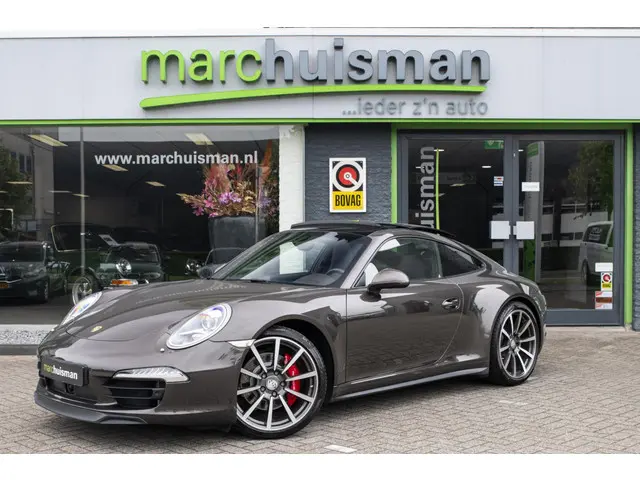 Porsche 911 3.8 Carrera 4S 2013 Benzine 8