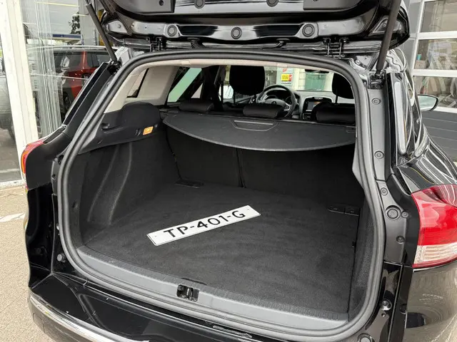 Renault Clio Estate 0.9 TCe Limited 2018 Benzine 9