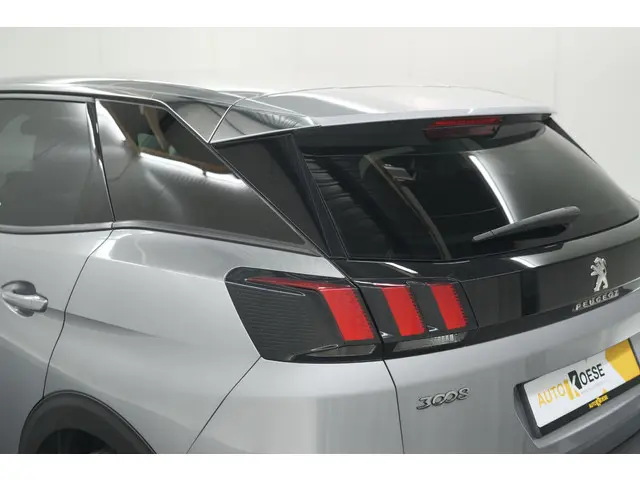 Peugeot 3008 PureTech 130 EAT8 GT Line 2019 Benzine 23