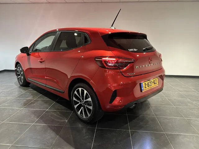 Mitsubishi Colt 1.0T MT Intense 2024 Benzine 6