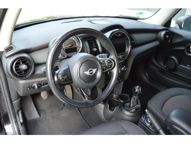 MINI One Mini 1.2 Business 2017 Benzine 11