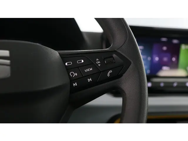 SEAT Arona 1.0 EcoTSI 95pk Reference 2024 Benzine 19