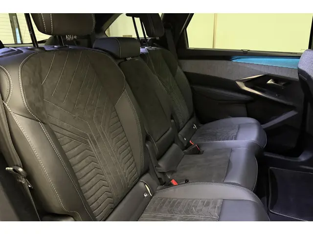 Peugeot e-5008 GT Avantage 73 kWh 2025 Elektrisch 17