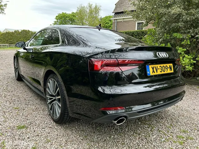 Audi A5 Coupé 40 TFSI Sport S-Line Edition 2019 Benzine 5