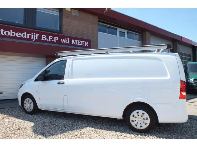 Mercedes-Benz Vito 3