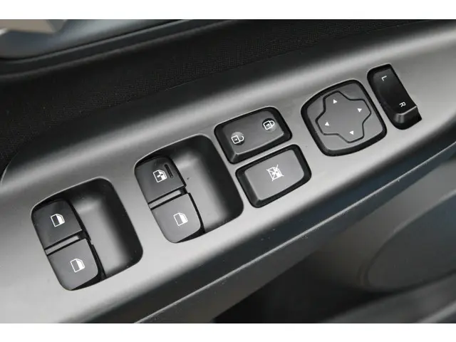 Hyundai Kona 1.0 T-GDI ECC,TREKHAAK,NAVI 2020 Benzine 6