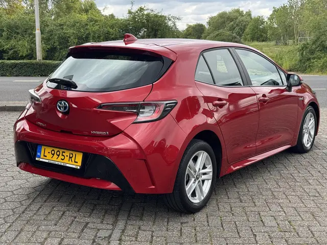 Toyota Corolla 1.8 Hybrid Active 2021 Hybride Benzine 6