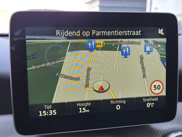 Mercedes-Benz GLA 200 Prestige 2017 Benzine 25