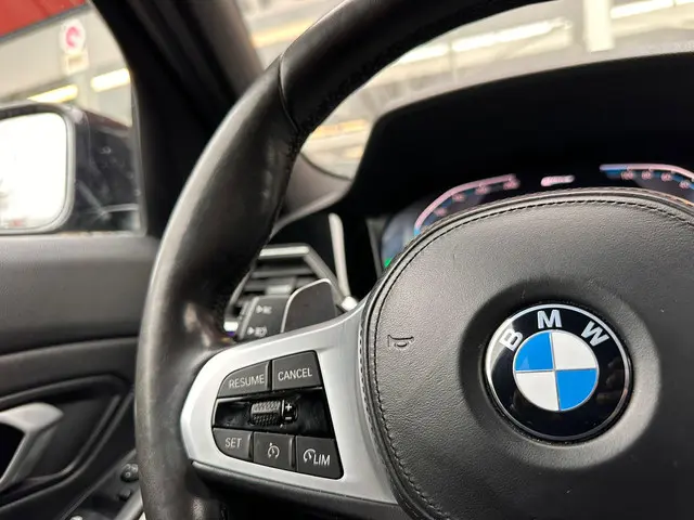 BMW 3 Serie 330e 2020 Hybride Benzine 21