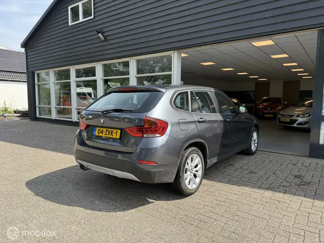 BMW X1 sDrive20i Business 2013 Benzine 8