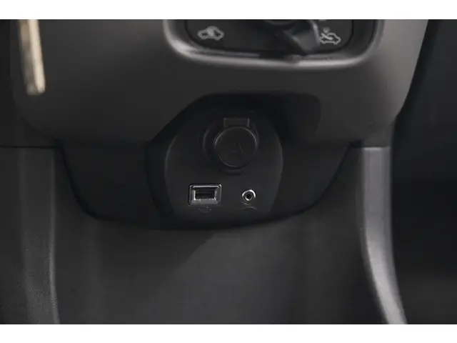Peugeot 108 1.0 e-VTi Active 2022 Benzine 39