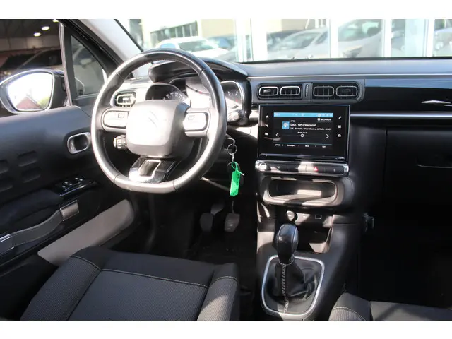 Citroën C3 1.2 PureTech Shine 2017 Benzine 25