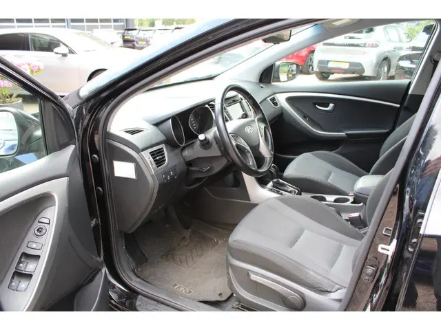 Hyundai i30 1.6 GDi Comfort 2016 Benzine 12