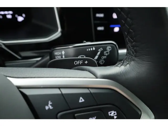 Volkswagen Polo 1.0 TSI R-Line DSG 2025 Benzine 15