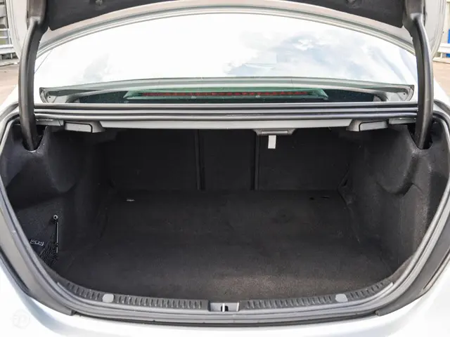 Mercedes-Benz E-Klasse 200 Ambition 2016 Benzine 35
