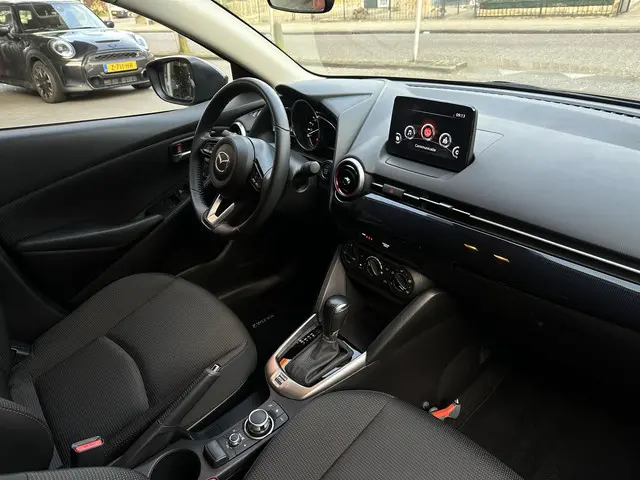 Mazda 2 1.5 Skyactiv-G Sportive 2022 Benzine 16