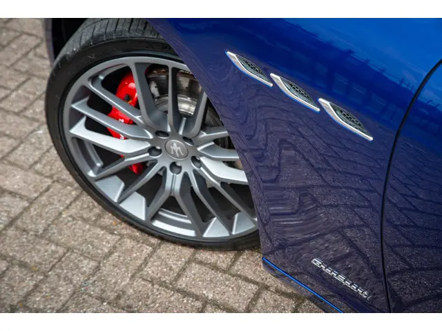 Maserati Ghibli 3.0 V6 S Q4 Ribelle 2021 Benzine 45