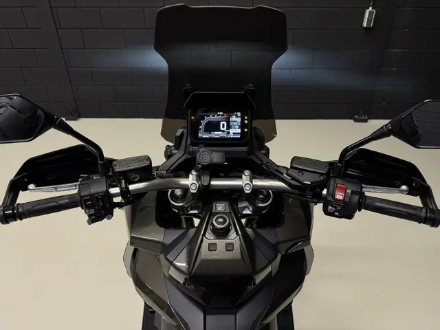 Honda NC 750 X-ADV 2021 Benzine 9