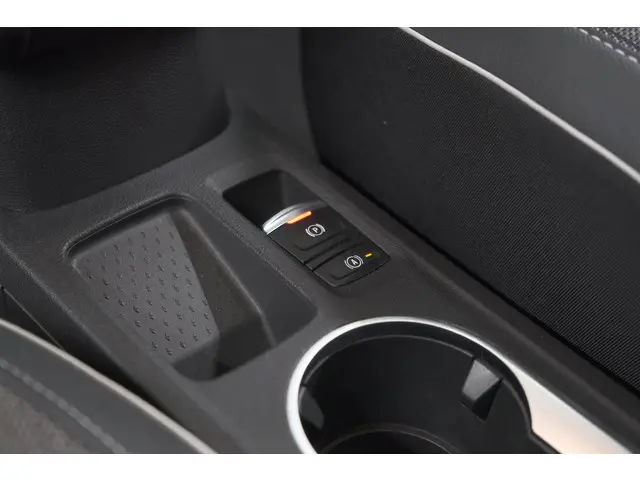 Renault Captur TCe 130 Intens 2020 Benzine 38