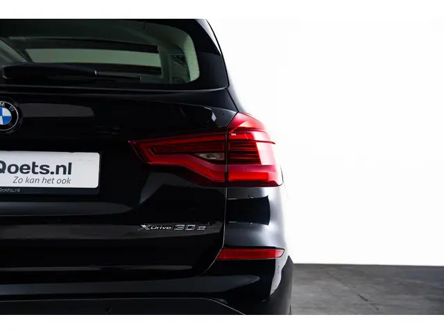 BMW X3 xDrive30e 2021 Hybride Benzine 24