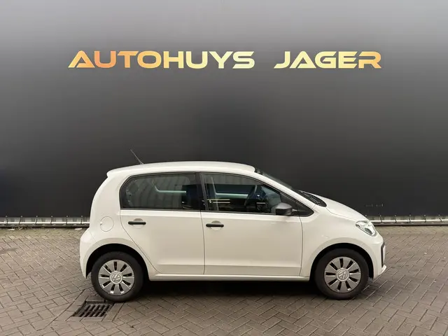 Volkswagen up! 1.0 BMT move up! 2018 Benzine 12