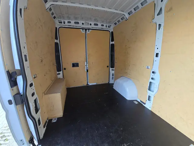 Opel Movano 2.2D 140 L2H2 3.5T 2022 Diesel 24