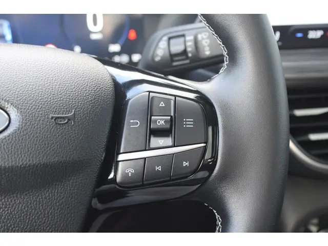 Ford Kuga 2.5 PHEV Active X 2024 Hybride Benzine 24