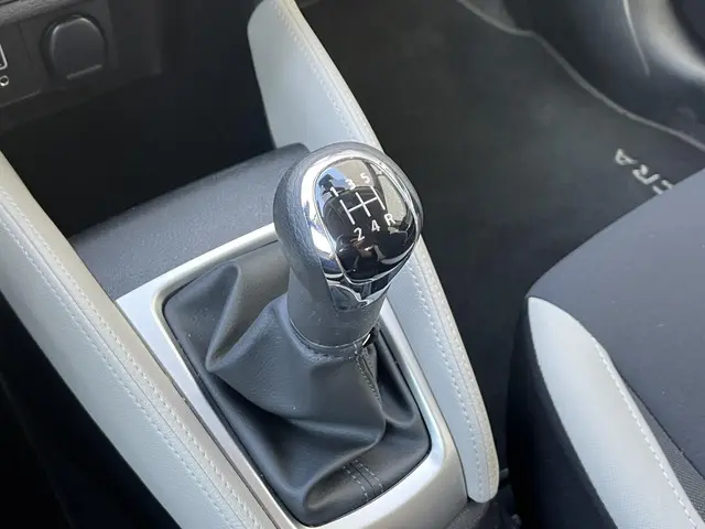 Nissan Micra 1.0 IG-T N-Connecta 2020 Benzine 31