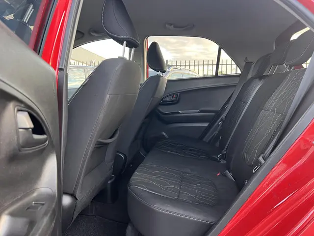 Kia Picanto 1.0 CVVT ISG R-Cross 2014 Benzine 6