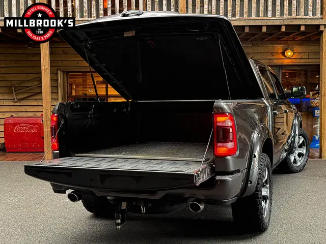 Dodge Ram 1500 5.7 V8 Laramie 2018 LPG/Gas 7