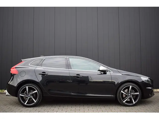 Volvo V40 2.5 T5 255pk Automaat R-Design 2013 Benzine 4