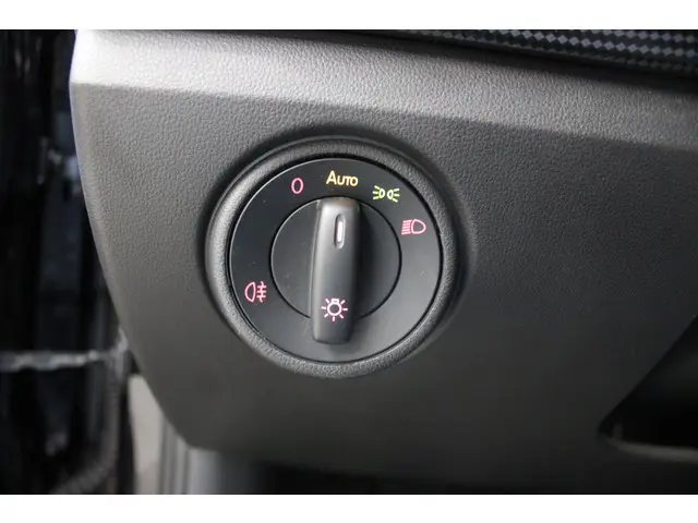 Volkswagen up! 1.0 BMT move up! 2017 Benzine 14
