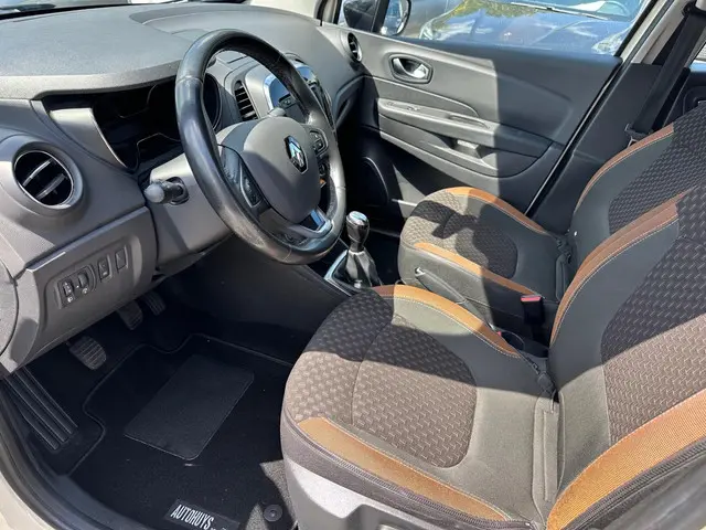 Renault Captur 0.9 TCe (90pk) Intens! LED! Navi! 2018 Benzine 15