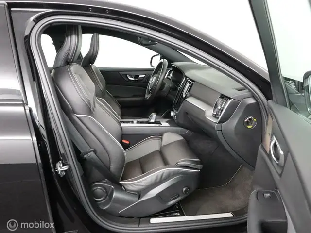 Volvo S60 2.0 B4 R-Design|Blis| panodak|adapt 2021 Benzine 46