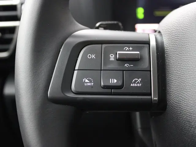 Citroën C4 HYBRID 145 BUSINESS 2025 Hybride Benzine 25