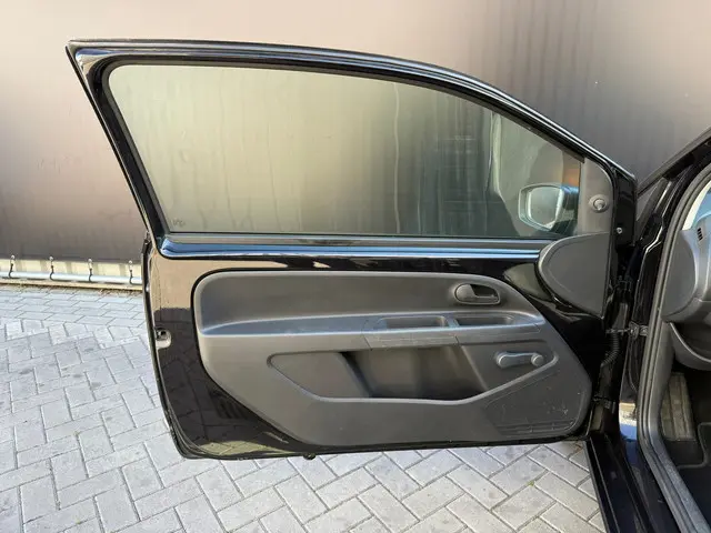 Volkswagen up! 1.0 groove up! BlueMotion 2015 Benzine 21