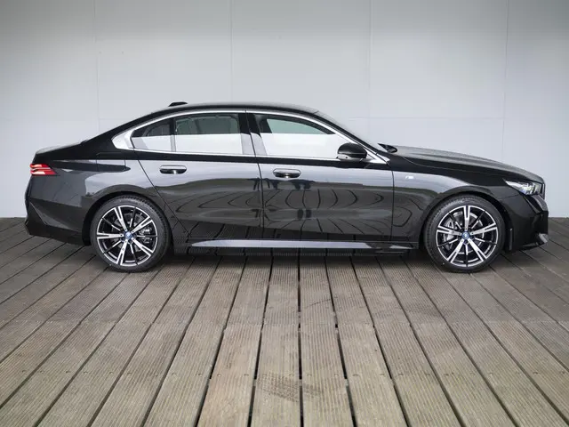 BMW i5 eDrive40 2025 Elektrisch