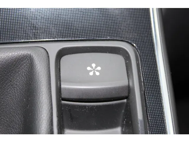 Renault Scénic 1.3 TCe Bose 140 pk 2020 Benzine 37