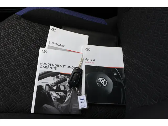 Toyota Aygo X 1.0 VVT-i S-CVT first 2022 Benzine 28