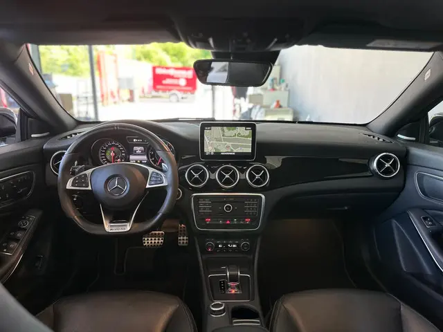 Mercedes-Benz CLA 45 AMG 4MATIC|PANO|MEMORY 2016 Benzine 8
