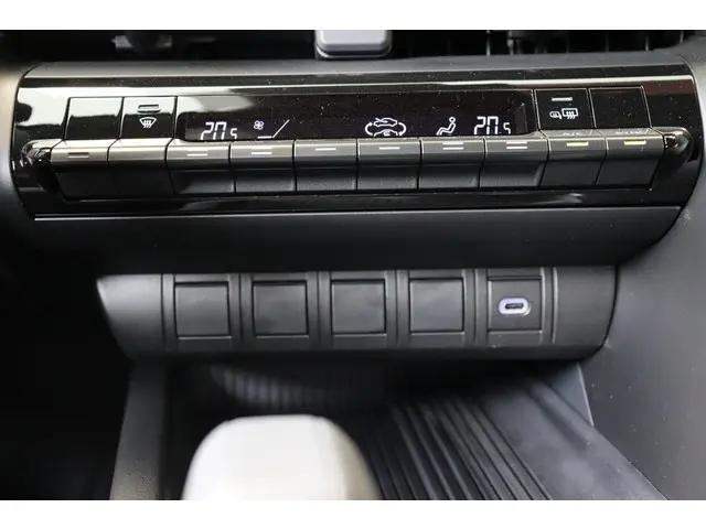 Toyota C-HR 1.8 Hybrid 140 Dynamic 2026 Hybride Benzine 25