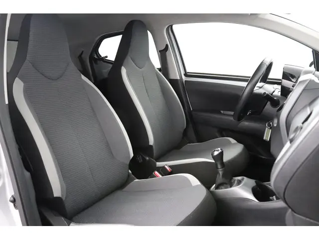 Toyota Aygo 1.0 VVT-i x-joy 2022 Benzine 29