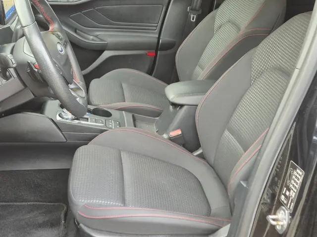 Ford Focus Wagon 1.5 EcoB. ST- Line Business 2020 Benzine 5