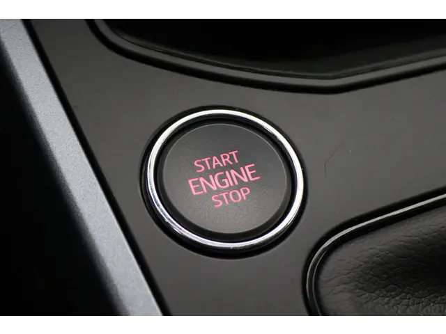 SEAT Arona 1.0 TSI Style Business Intense 2019 Benzine 44