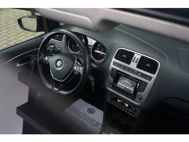 Volkswagen Polo 1.2 TSI First Edition 2014 Benzine 22