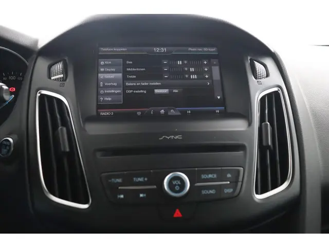 Ford Focus Wagon 1.5 Titanium Edition 2015 Benzine 42